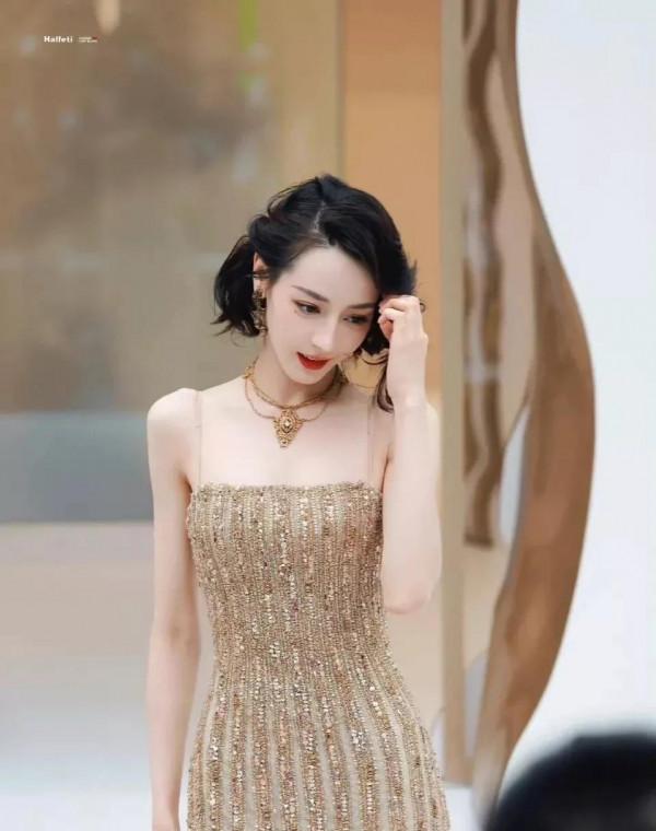 美過范冰冰的美人兒，內娛顏值天花板沒錯吧