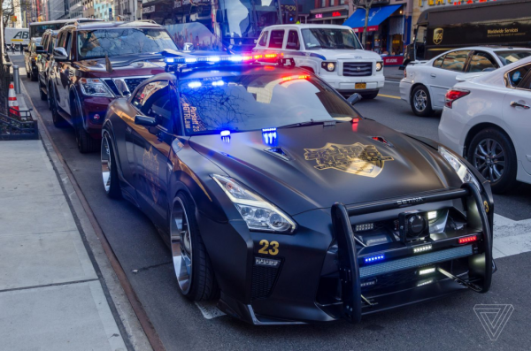 「收藏」一臺並不存在的日產GTR“偽警車”