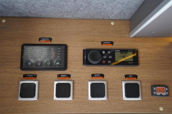 眾銳工設首款C型房車上市，隱藏式廚房觀景會客廳，設計獨具匠心