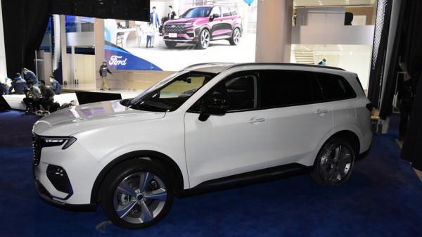 福特領裕又出7座版，但老款也是7座，新款為啥貴兩千？
