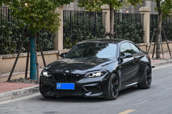 純正寶馬駕控,短小車身,前置後驅,4.2秒破百——二手 寶馬M2 純正寶馬駕控,短小車身,前置後驅,4.2秒破百——二手 寶馬M2