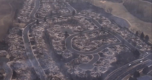 美國自然災害不斷！剛經歷30場龍捲風，又是一場冬季大火