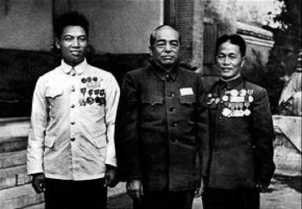 朝鮮戰爭立大功,朝鮮授予其一級國旗勳章,彭德懷:我沒資格 朝鮮戰爭立大功,朝鮮授予其一級國旗勳章,彭德懷:我沒資格