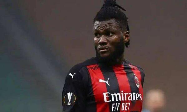 從蓋伊在“梯子陣型”的定位，淺談凱西加入法甲豪門的機率