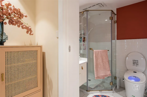 獨居女生的家長啥樣？餐廳變玄關，小清新混搭風也太美了