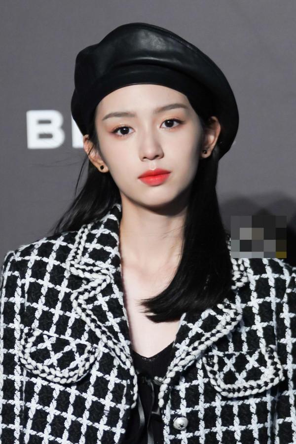 周也生圖好能打啊！救命，之前為什麼還有人說她顏值一般不好看？