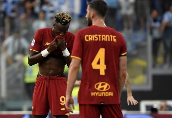 穆里尼奧又變出來一名中衛，羅馬第三隊長，同時獲得兩大名帥青睞