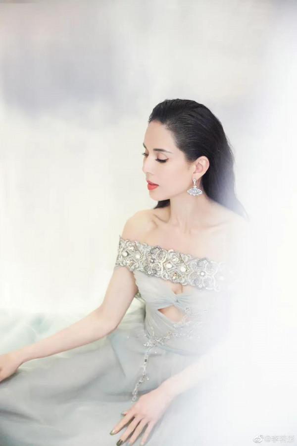 鳳凰網時尚之選：陳數、許佳琪、李若彤、尼坤、袁冰妍、INTO1