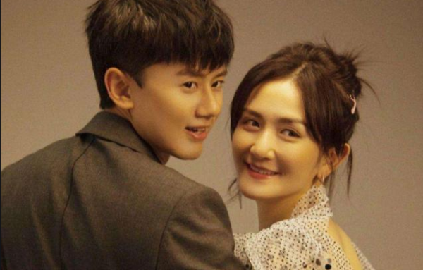 張傑謝娜現身民政局！疑似因二胎鬧婚變，謝娜緊急發文漏洞百出