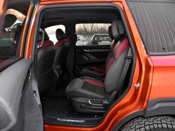 多鎖四驅高底盤,6座設計配置高的SUV,實拍D90 Pro 多鎖四驅高底盤,6座設計配置高的SUV,實拍D90 Pro