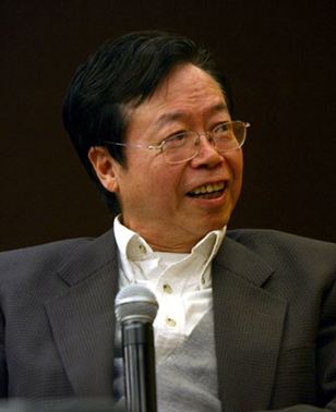 演員吳健：曾被強制退學，為報恩導演不提要求，拍戲險些炸傷左腿