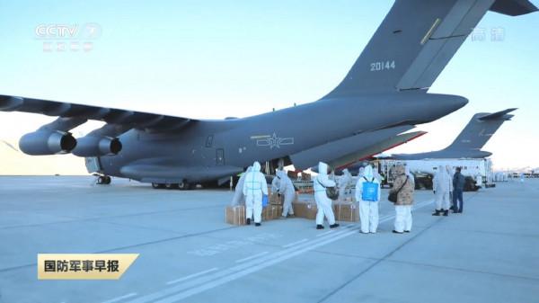 三架運-20上前線送溫暖,羽絨大衣智慧暖壺,印軍躲帳篷裡流口水 三架運-20上前線送溫暖,羽絨大衣智慧暖壺,印軍躲帳篷裡流口水