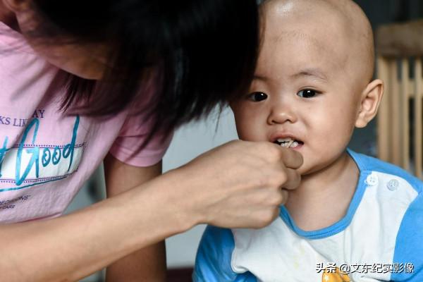 不幸面前父愛如山:“哪怕付出生命的代價,我也要救我女兒” 不幸面前父愛如山:“哪怕付出生命的代價,我也要救我女兒”