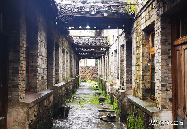 寧波天池畔，鄉村聯排別墅，人去屋空