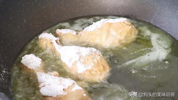 7個雞腿裡面倒入1瓶牛奶,沒想到這麼香,外酥裡嫩,太解饞了 7個雞腿裡面倒入1瓶牛奶,沒想到這麼香,外酥裡嫩,太解饞了