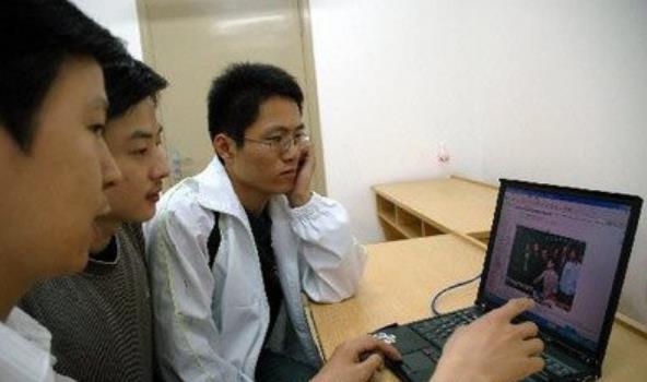 能不能考上北大跟智商有關？北大教授勸退普通考生，考上也難畢業