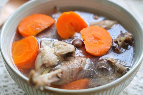 深秋了,我家常給孩子喝這碗老鴨湯,營養好喝不上火,趕緊做起來 深秋了,我家常給孩子喝這碗老鴨湯,營養好喝不上火,趕緊做起來