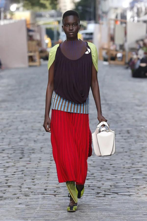 Tory Burch：回顧美國經典，女孩們的大時代