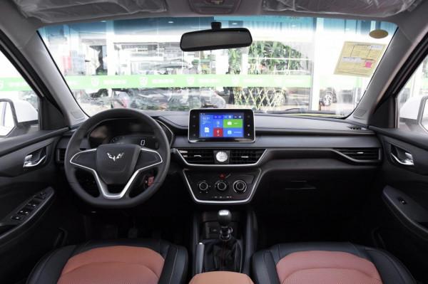 五菱宏光S3加裝HUD抬頭顯示，提升駕駛輔助效果！