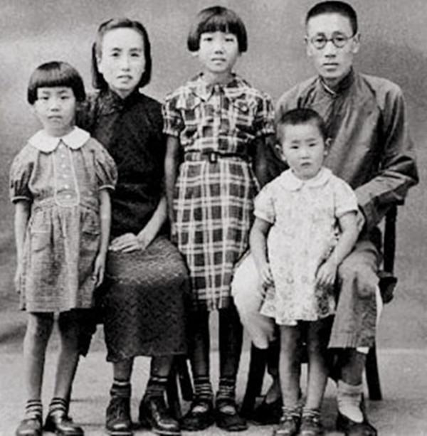 98歲在3年“謊言”中離世：愛妻承諾比他晚離去，不料只能食言