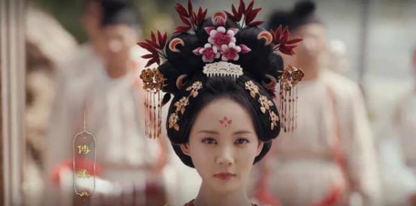 審美下線，2021年古裝劇雷人造型，不好意思笑得好大聲