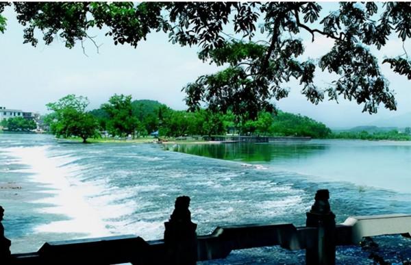 趙佗回師亦難救秦：論秦徵百越與南越國的實力