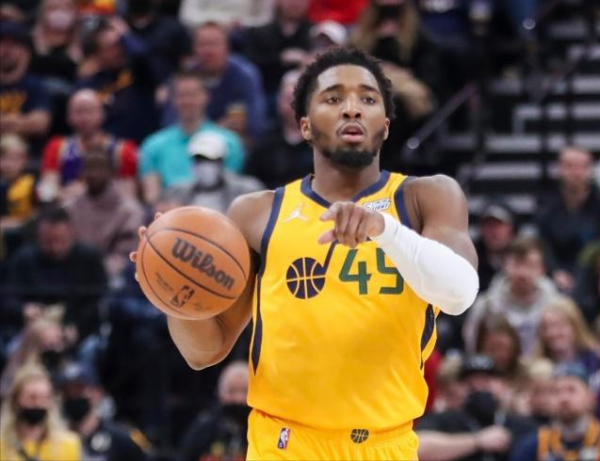 3訊息！騎士裁掉法爾！美媒建議爵士2換5交易威少，濃眉即將回歸