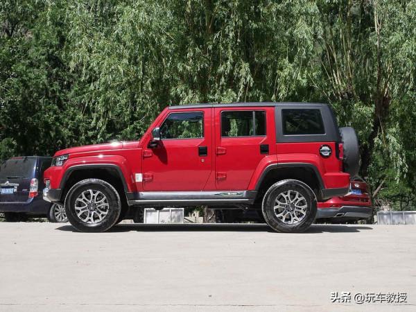 北京BJ40丨有三把鎖/可拆頂棚/2.3T動力 還只要15.98萬起? 北京BJ40丨有三把鎖/可拆頂棚/2.3T動力 還只要15.98萬起?