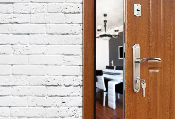 新房的入戶門有必要更換嗎?聽過來人說完,馬上決定換,安全第一 新房的入戶門有必要更換嗎?聽過來人說完,馬上決定換,安全第一