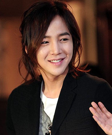 “亞洲花美男”顏值回升？張根碩罕見自曝近照，油膩大叔不見了