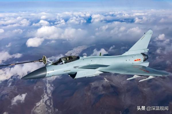 運油-20首次參加繞臺訓練，殲-10全程護航，轟-6進入導彈發射陣位