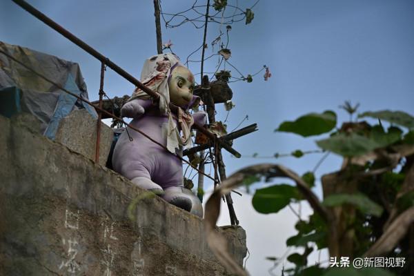 76歲大爺有奇才,一生不娶老婆,牆上寫滿文字,內心世界無人能懂 76歲大爺有奇才,一生不娶老婆,牆上寫滿文字,內心世界無人能懂