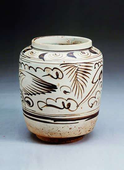 古樸閒逸 磁州窯的刻花與彩繪