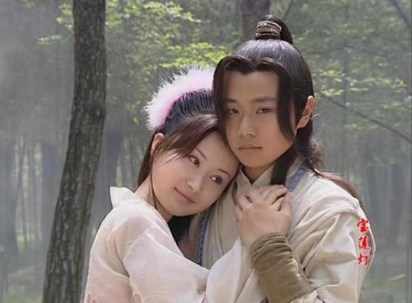 《俠女闖天關》21年，男主發福演爸爸，女主被封殺，男配現狀心酸