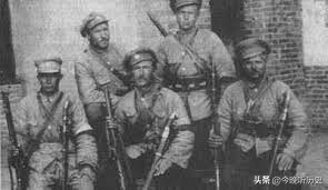 張宗昌救活白俄將軍,為報恩對方表示:我將為您設計“鐵甲怪獸” 張宗昌救活白俄將軍,為報恩對方表示:我將為您設計“鐵甲怪獸”