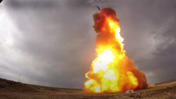 把間諜衛星打成1500塊碎片的俄羅斯導彈，機動部署，用KKV來反導