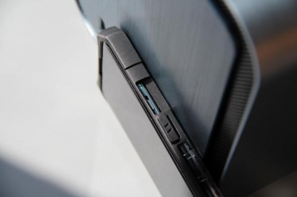 盤點各個旗艦手機換屏價格——手機螢幕可能比你手機更值錢 盤點各個旗艦手機換屏價格——手機螢幕可能比你手機更值錢