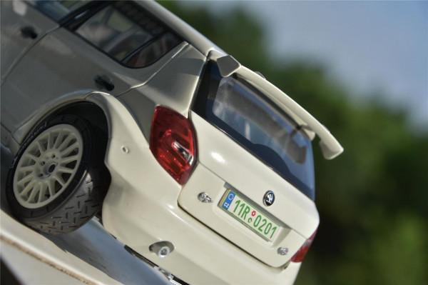 斯柯達晶銳Super2000拉力賽車模近距離賞析 斯柯達晶銳Super2000拉力賽車模近距離賞析