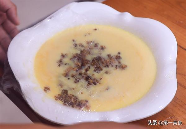 大廚教你做肉末雞蛋羹,注意這四點,蛋羹無蜂窩,嫩滑又鮮香 大廚教你做肉末雞蛋羹,注意這四點,蛋羹無蜂窩,嫩滑又鮮香