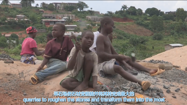 沒見過這麼窮的國家,買雙拖鞋還要分期,一下雨半個國家都癱瘓 沒見過這麼窮的國家,買雙拖鞋還要分期,一下雨半個國家都癱瘓