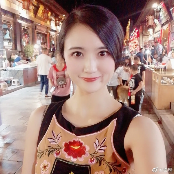 39歲、未婚未育、放棄工作去留學，她的評論區留下1000條髒話