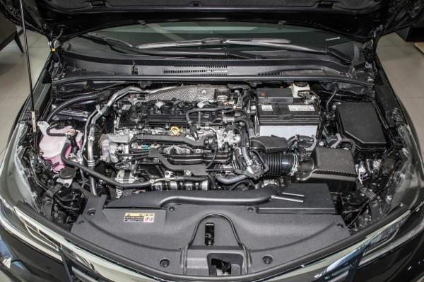 左右為難|15萬預算,豐田亞洲獅對比大眾速騰 左右為難|15萬預算,豐田亞洲獅對比大眾速騰