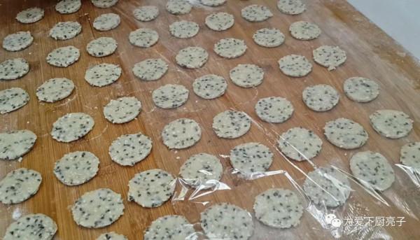 餅乾這做法和麵包一樣香，鍋裡一烙，好吃又營養，出鍋孩子搶著吃