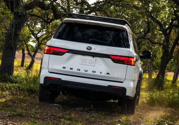 配3.4T+10AT，三種外觀五個配置，全尺寸巨獸豐田紅杉換代