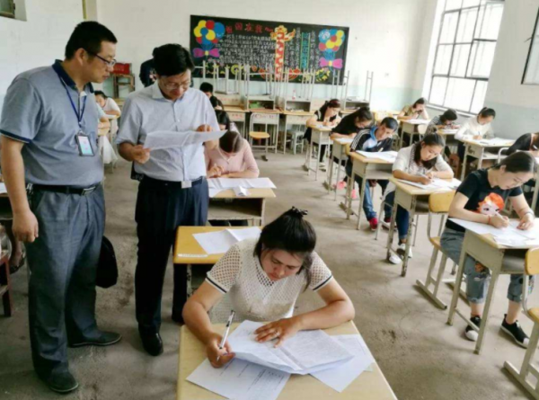 適合專科生的&OpenCurlyDoubleQuote;鐵飯碗&rdquo;來了，順利入職滿兩年，有望轉為事業編制