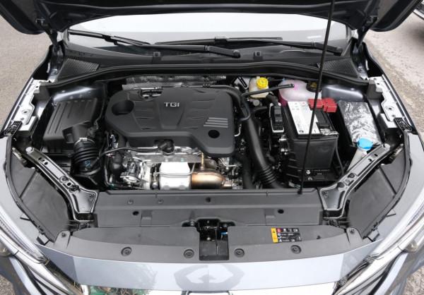 外觀冷酷，車內舒適，更適合家用的榮威i6 MAX