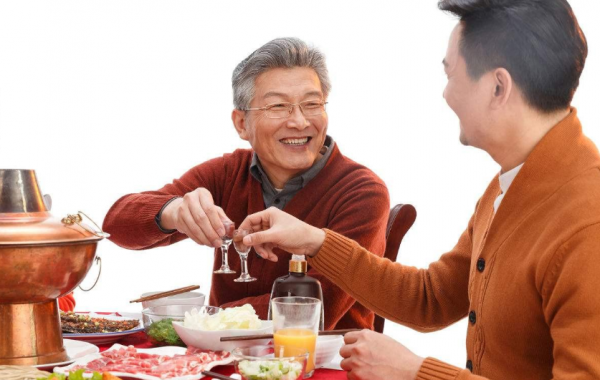 商超這2款白酒，分明是價低好喝的糧食酒，卻因包裝吃“閉門羹”