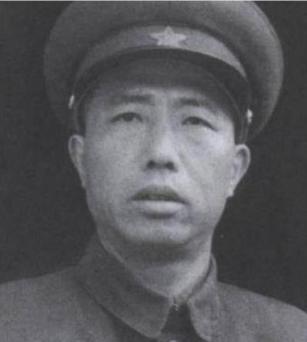 開國少將賀健：少小離家，20年後榮歸故里，卻被母親打了一巴掌