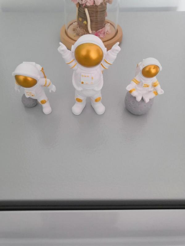 室雅何須大 室雅何須大