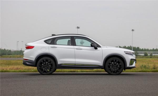 星越S顏值很高,配置豐富,2.0T動力充沛,底盤比本田CR-V有質感 星越S顏值很高,配置豐富,2.0T動力充沛,底盤比本田CR-V有質感